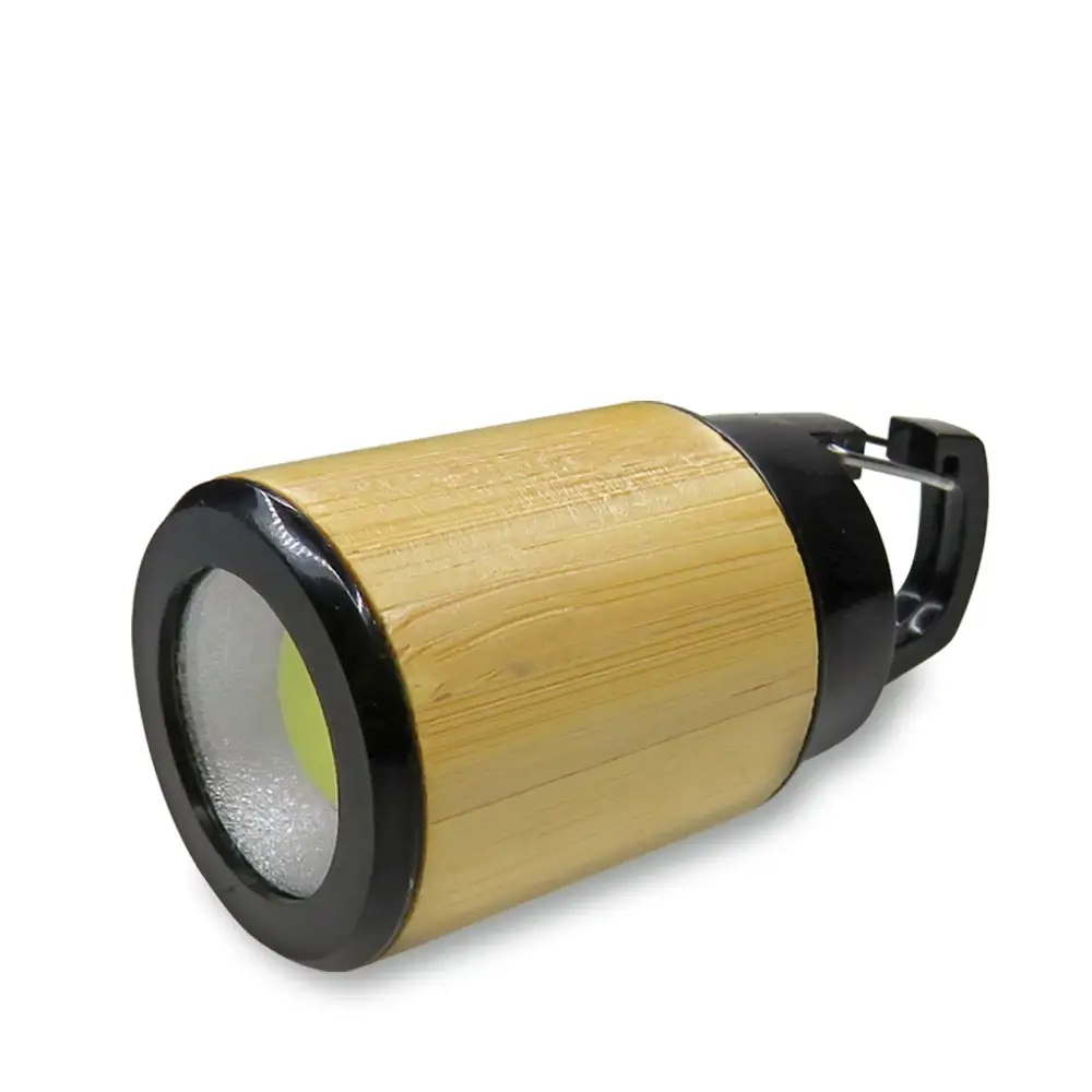 linterna con piezas en madera